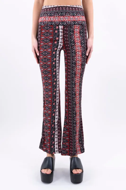 Pantalón slim flared estampado trival sold by Shasa