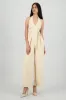 Jumpsuit de cuello halter liso sold by Shasa