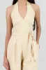 Jumpsuit de cuello halter liso sold by Shasa