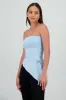 Top con jareta strapless liso sold by Shasa