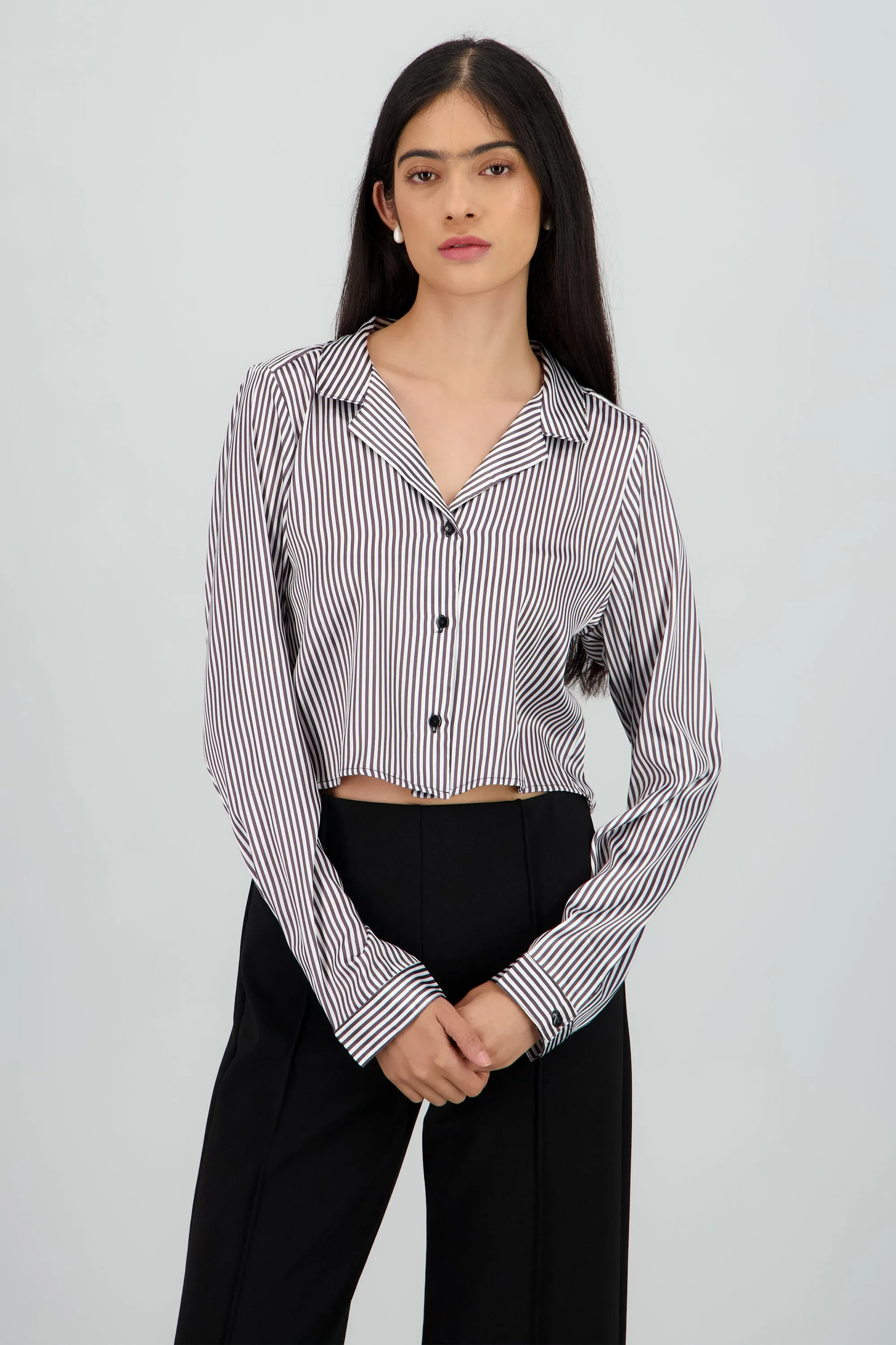 Camisa crop manga larga satinada sold by Shasa product image thumbnail 2
