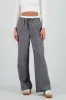 Pantalon amplio detalle pretin doble sold by Shasa