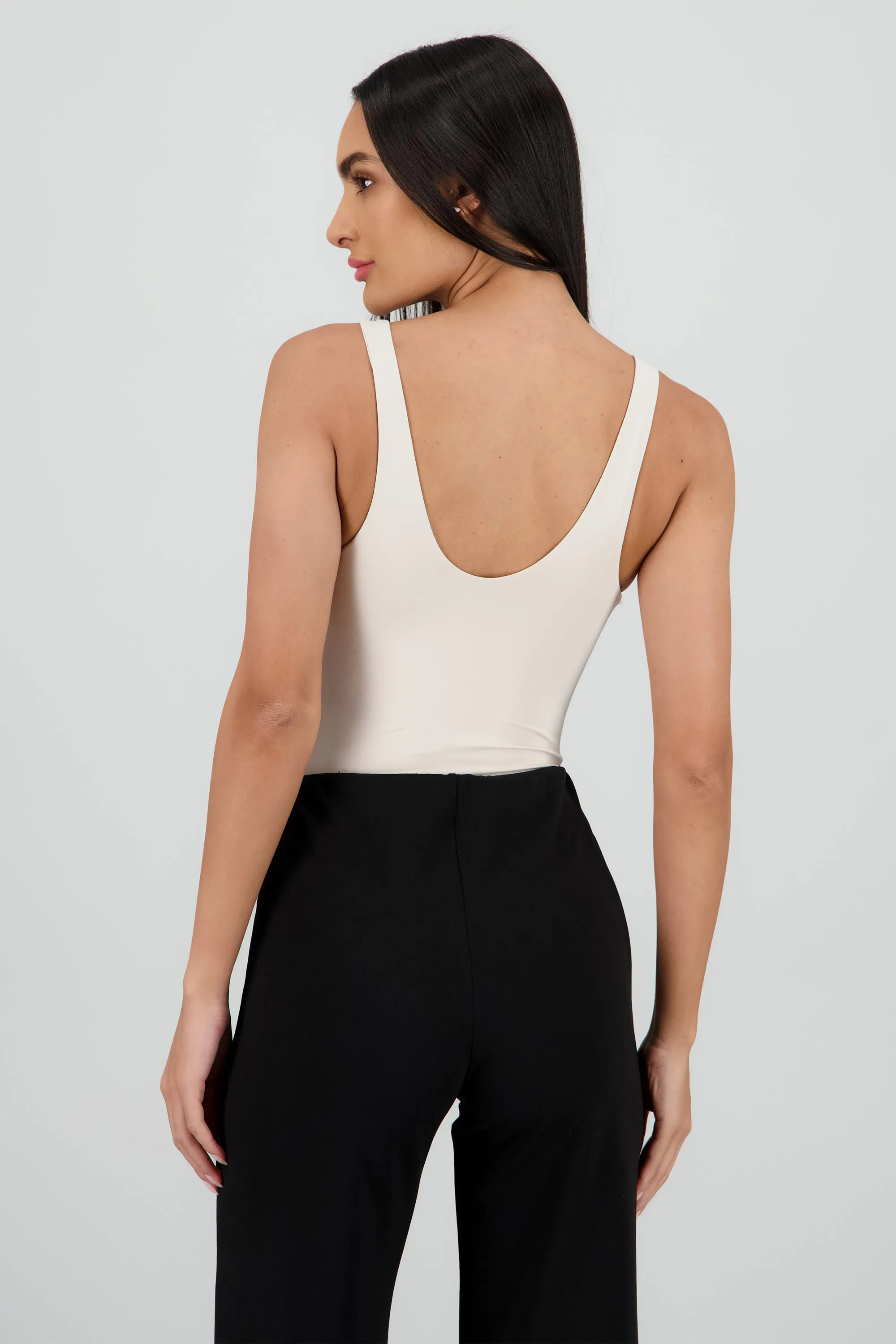 Body escote en V liso sold by Shasa product image thumbnail 4