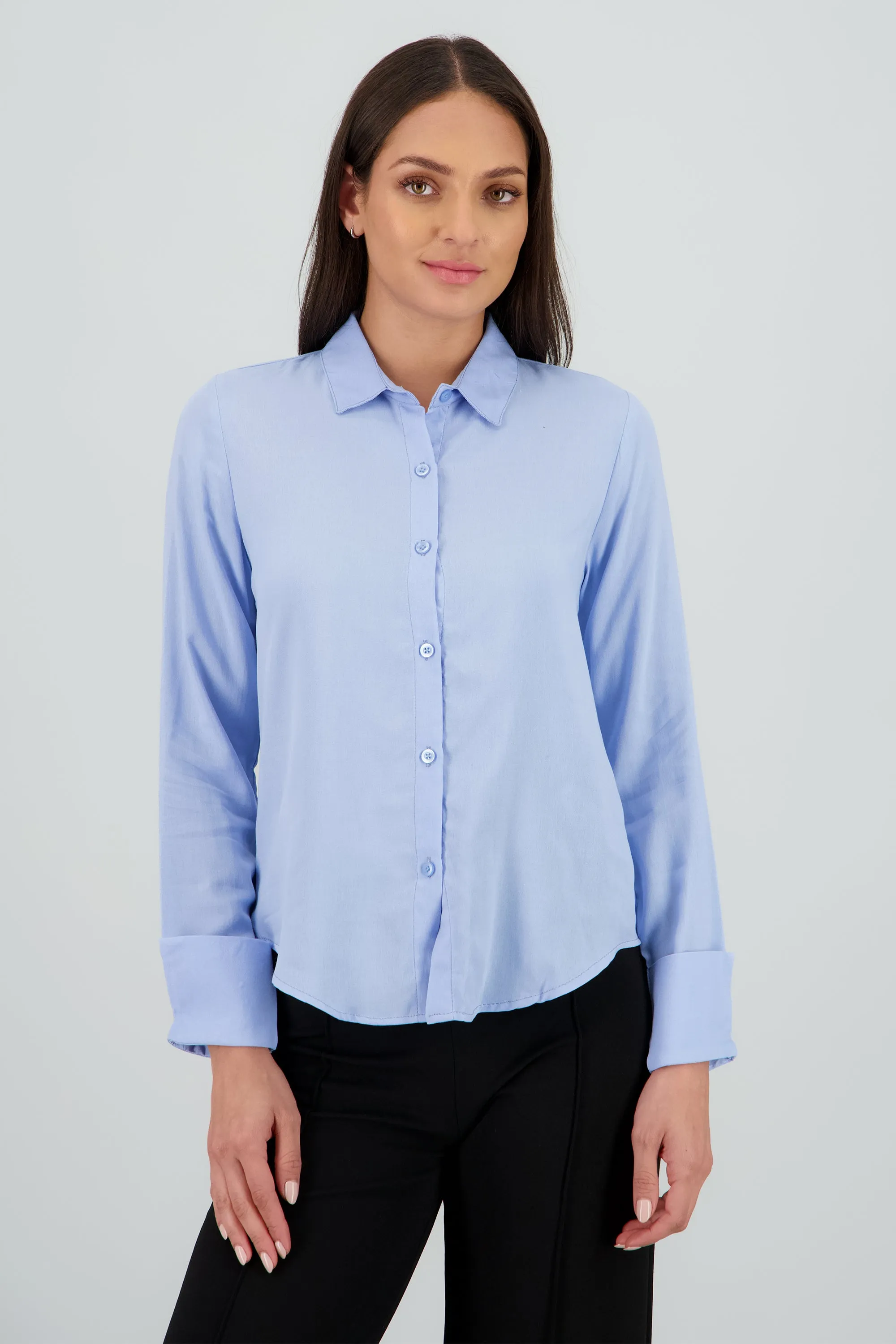 Camisa lisa manga larga detalle botones sold by Shasa