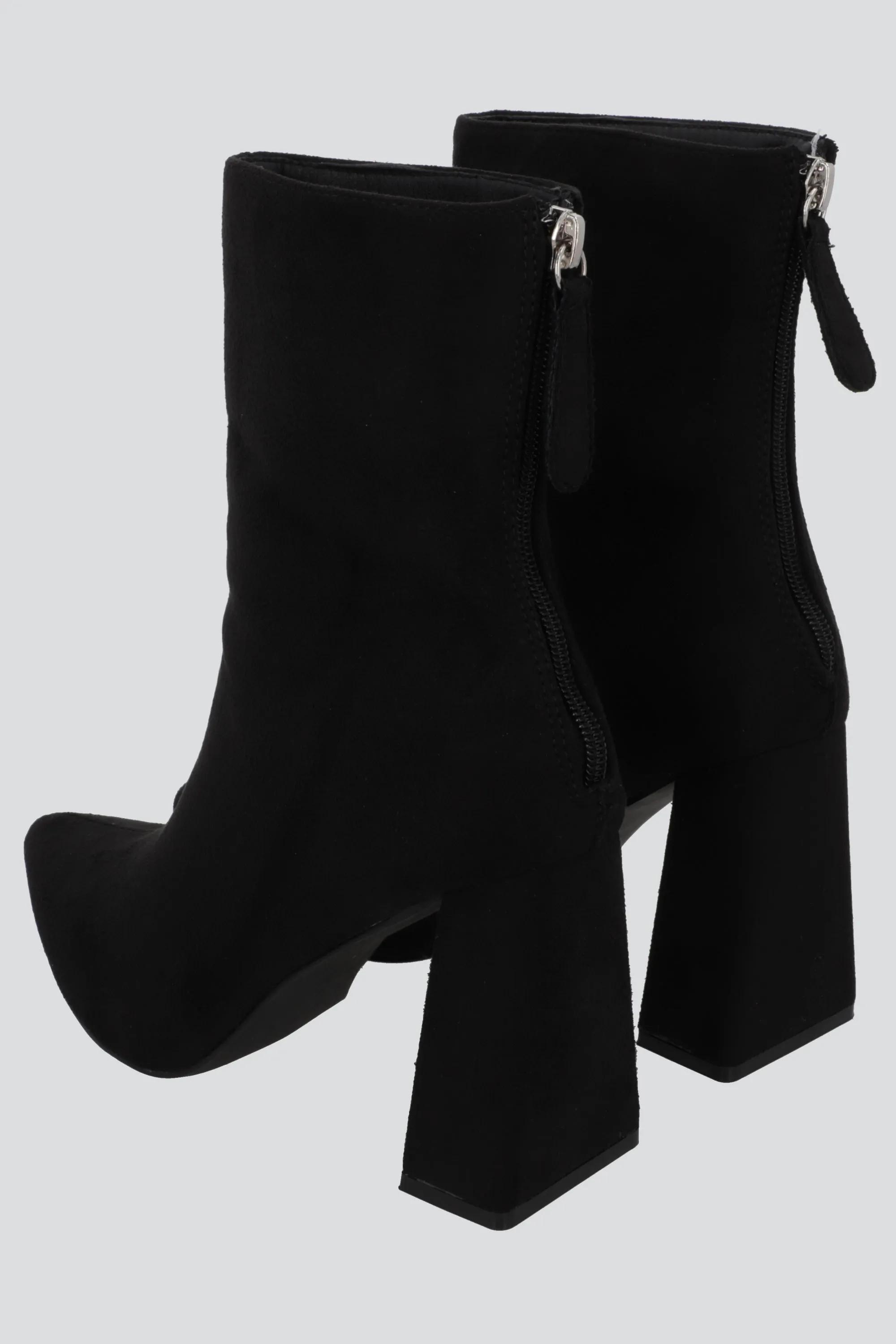 Botin sencillo suede sold by Shasa product image thumbnail 3