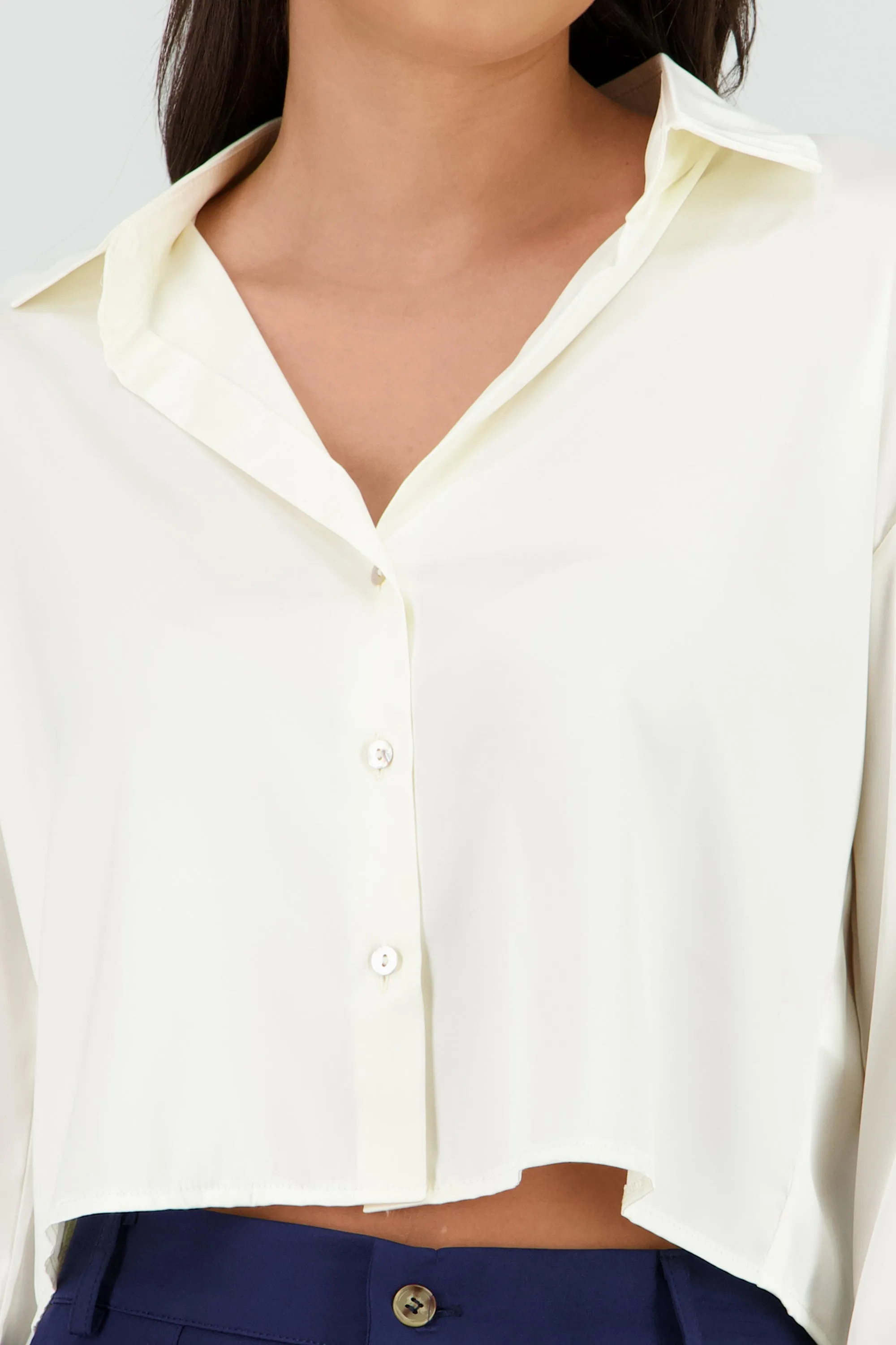 Camisa crop satinada manga larga sold by Shasa product image thumbnail 5