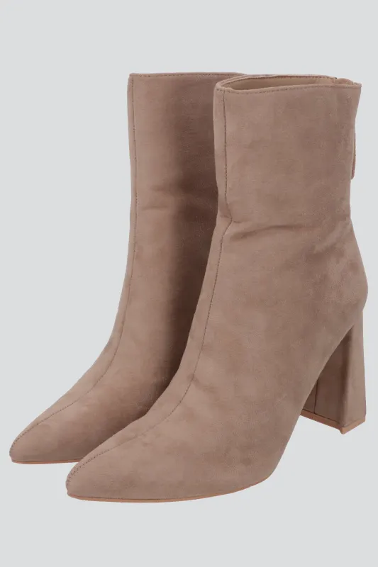 Botin sencillo suede sold by Shasa