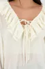 Blusa con escote olanes manga larga sold by Shasa