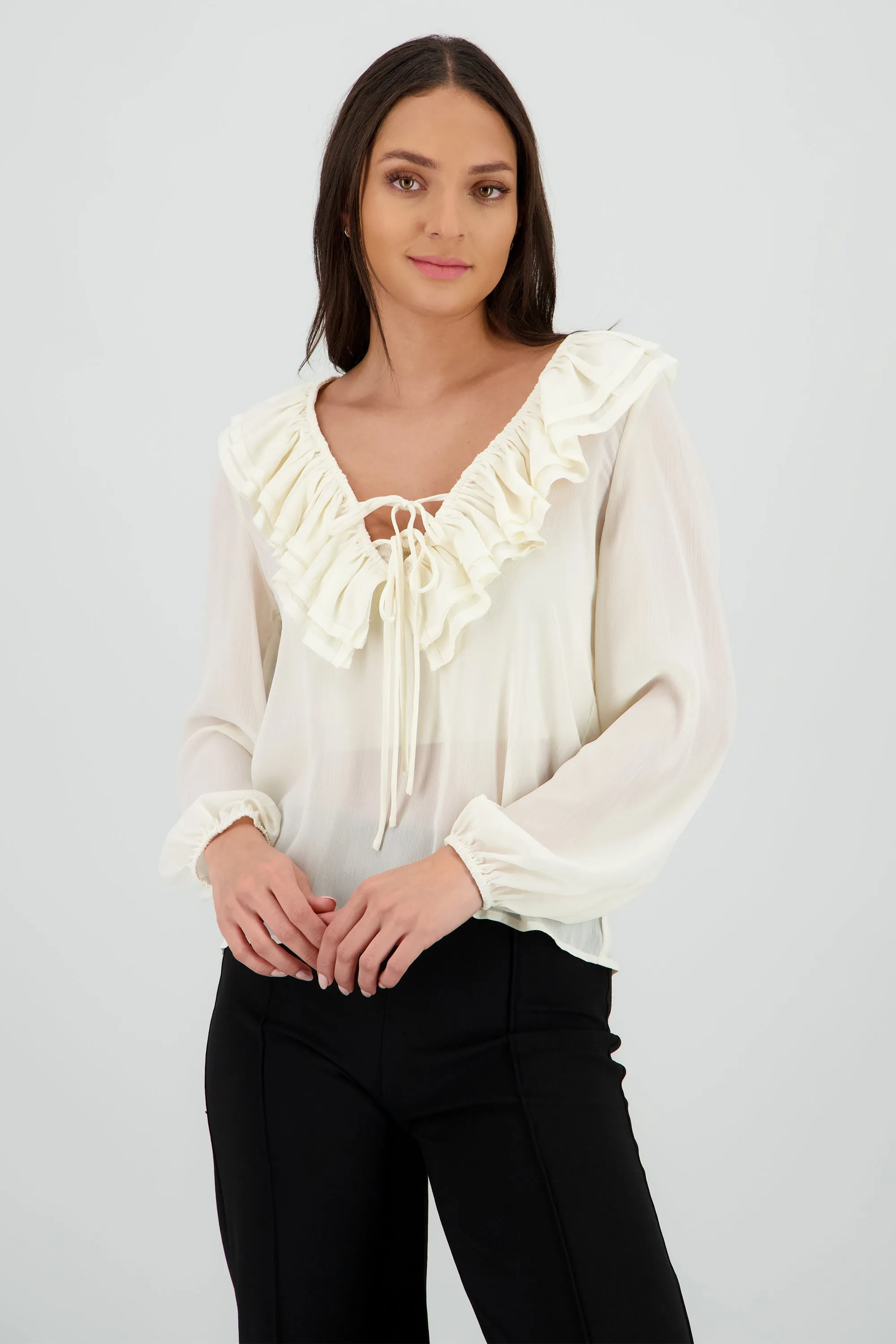 Blusa con escote olanes manga larga sold by Shasa product image thumbnail 2