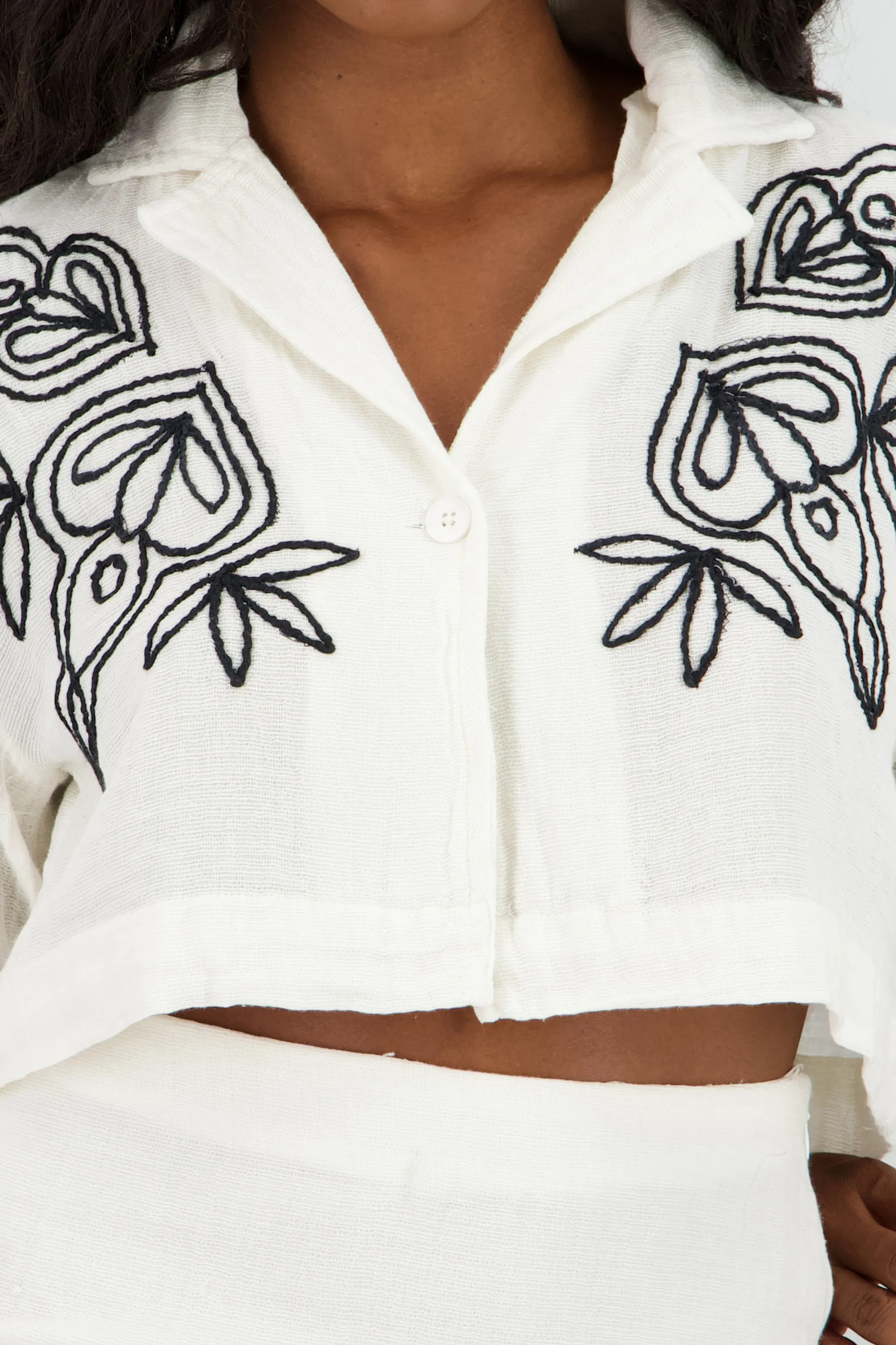 Camisa corta bordado sold by Shasa product image thumbnail 5