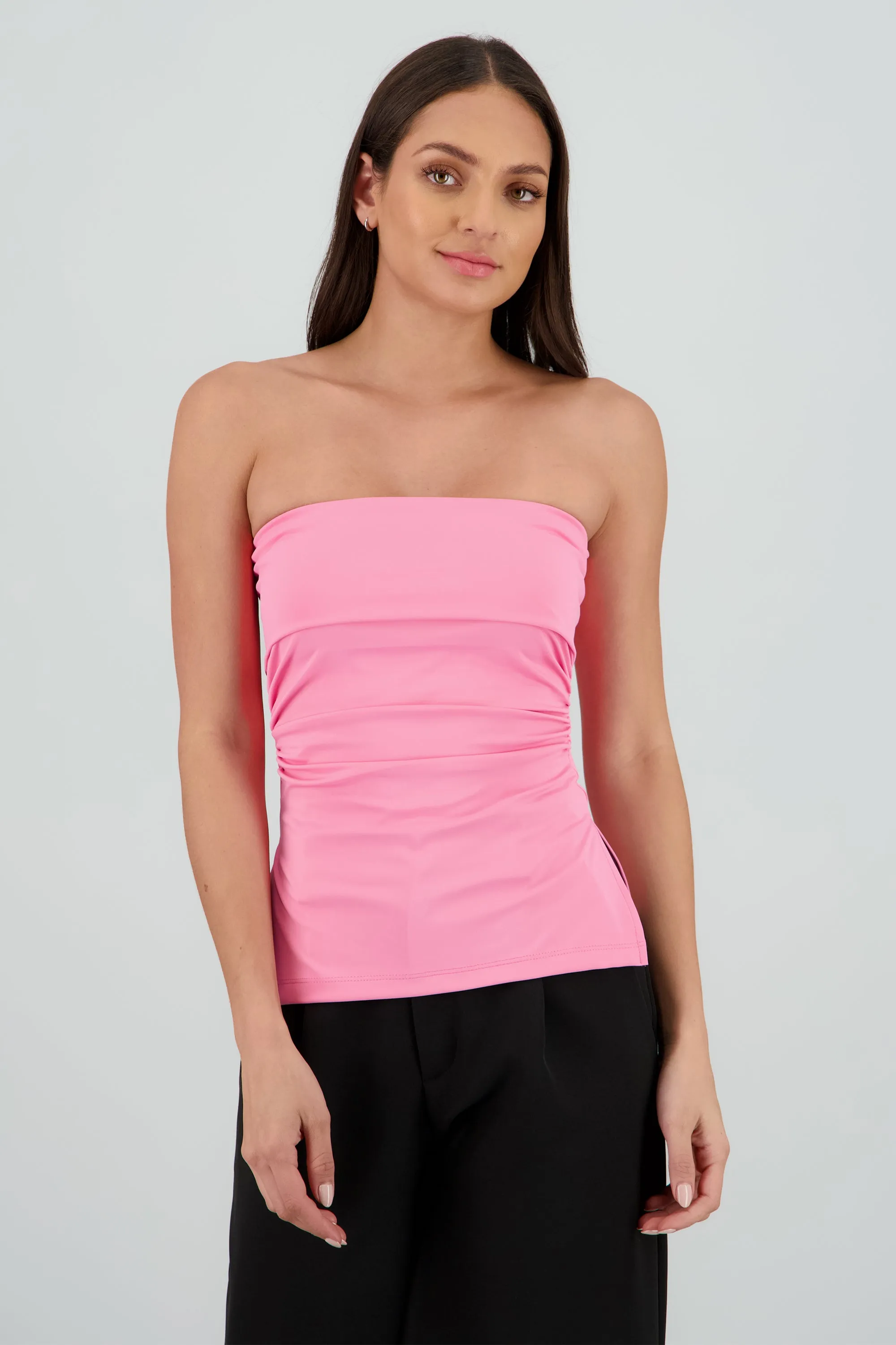 Top tubo con dobles escote sold by Shasa