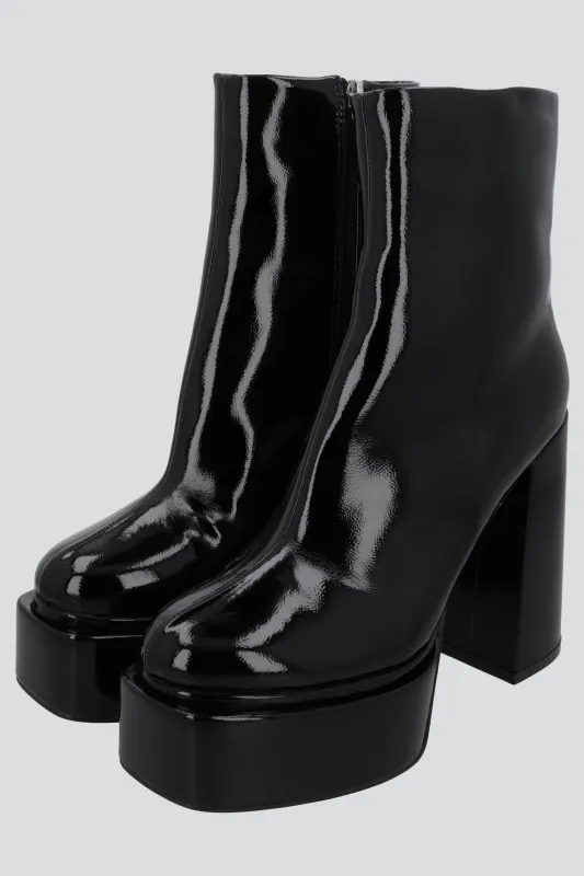 Botin charol mega plataforma sold by Shasa
