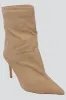 Botin pointy cubeta suede sold by Shasa