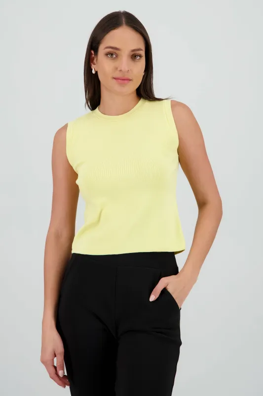 Top sin mangas tejido sold by Shasa