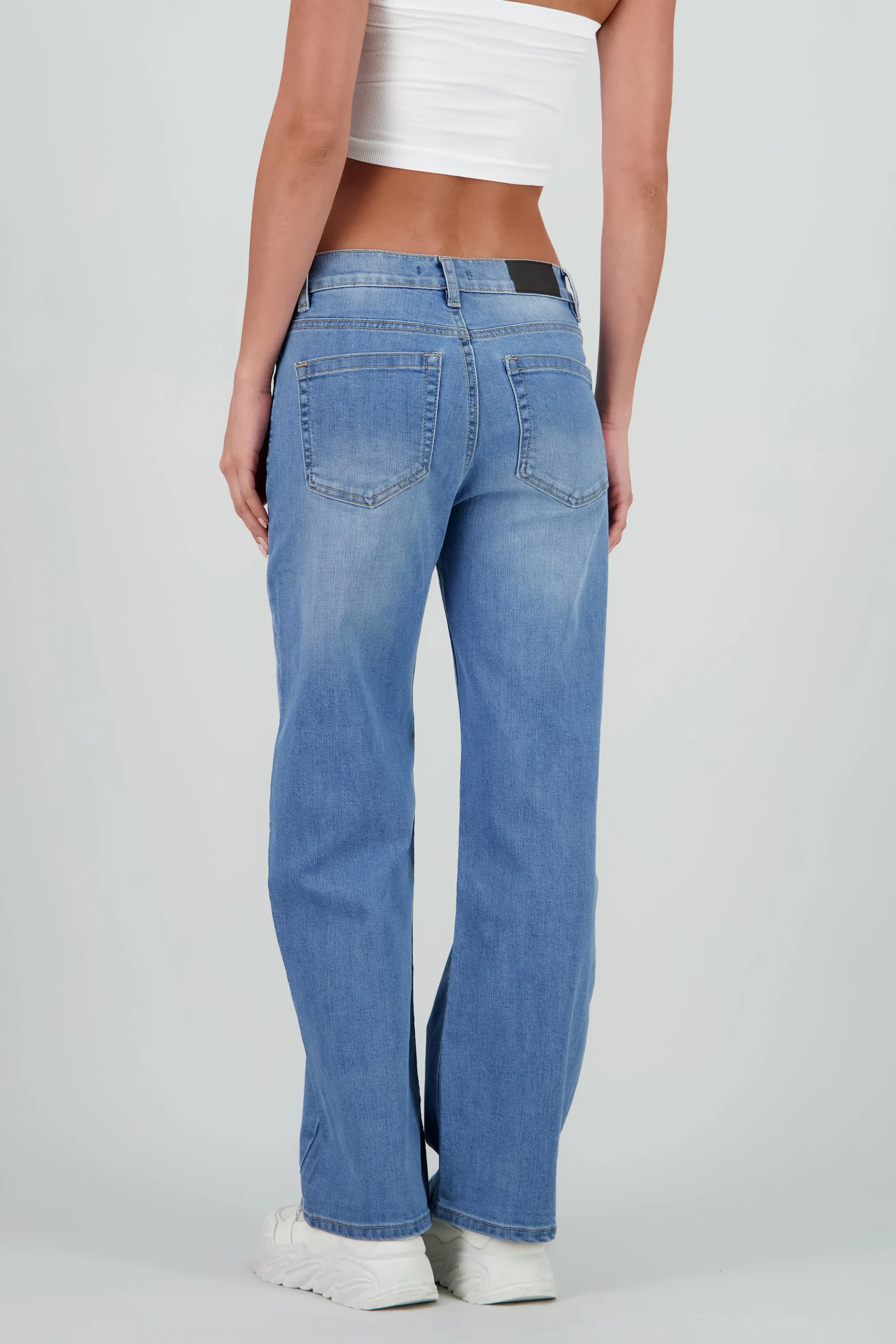 Jeans básicos wide leg sold by Shasa product image thumbnail 4