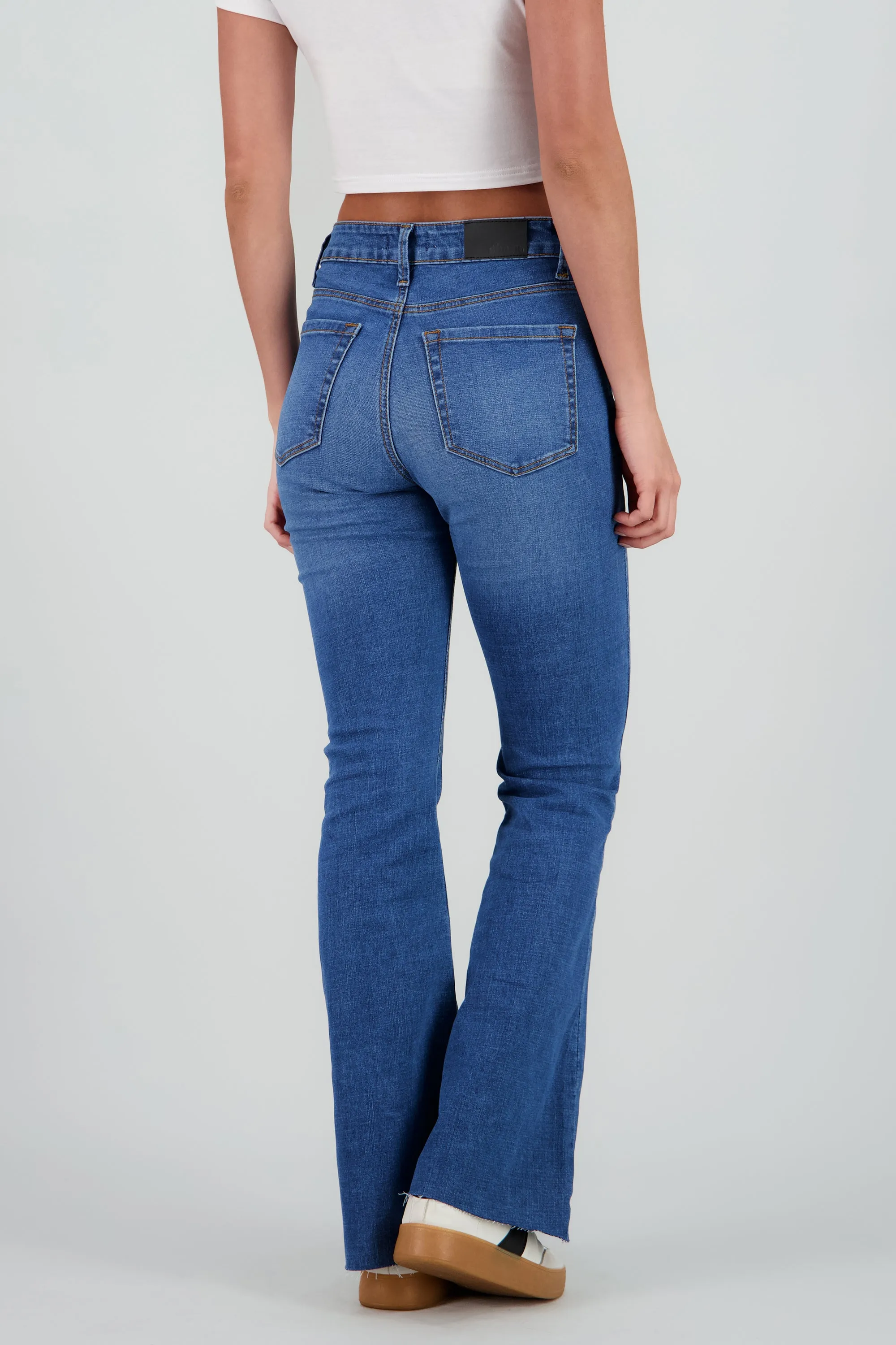 Jeans básicos flare al corte sold by Shasa product image thumbnail 4