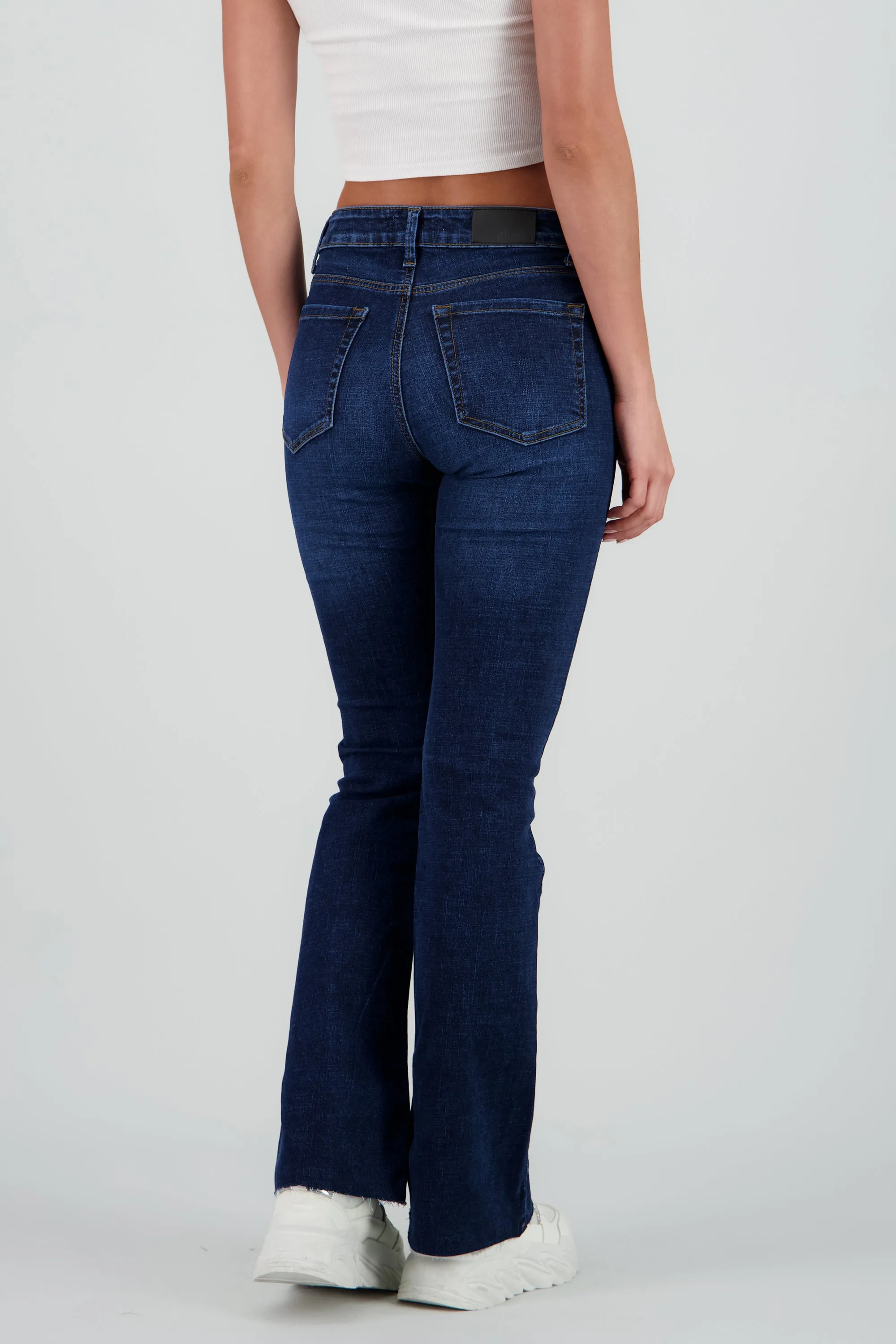 Jeans básicos flare al corte sold by Shasa product image thumbnail 4
