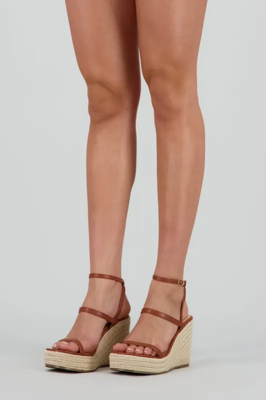 Cuña sencilla pulsera sold by Shasa