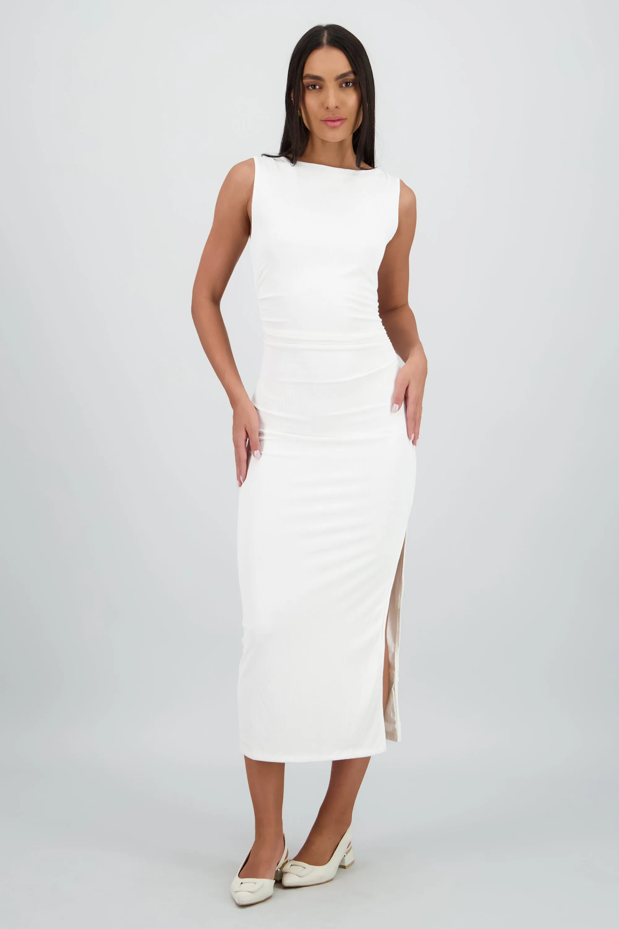 Vestido detalle drapeado costado sold by Shasa