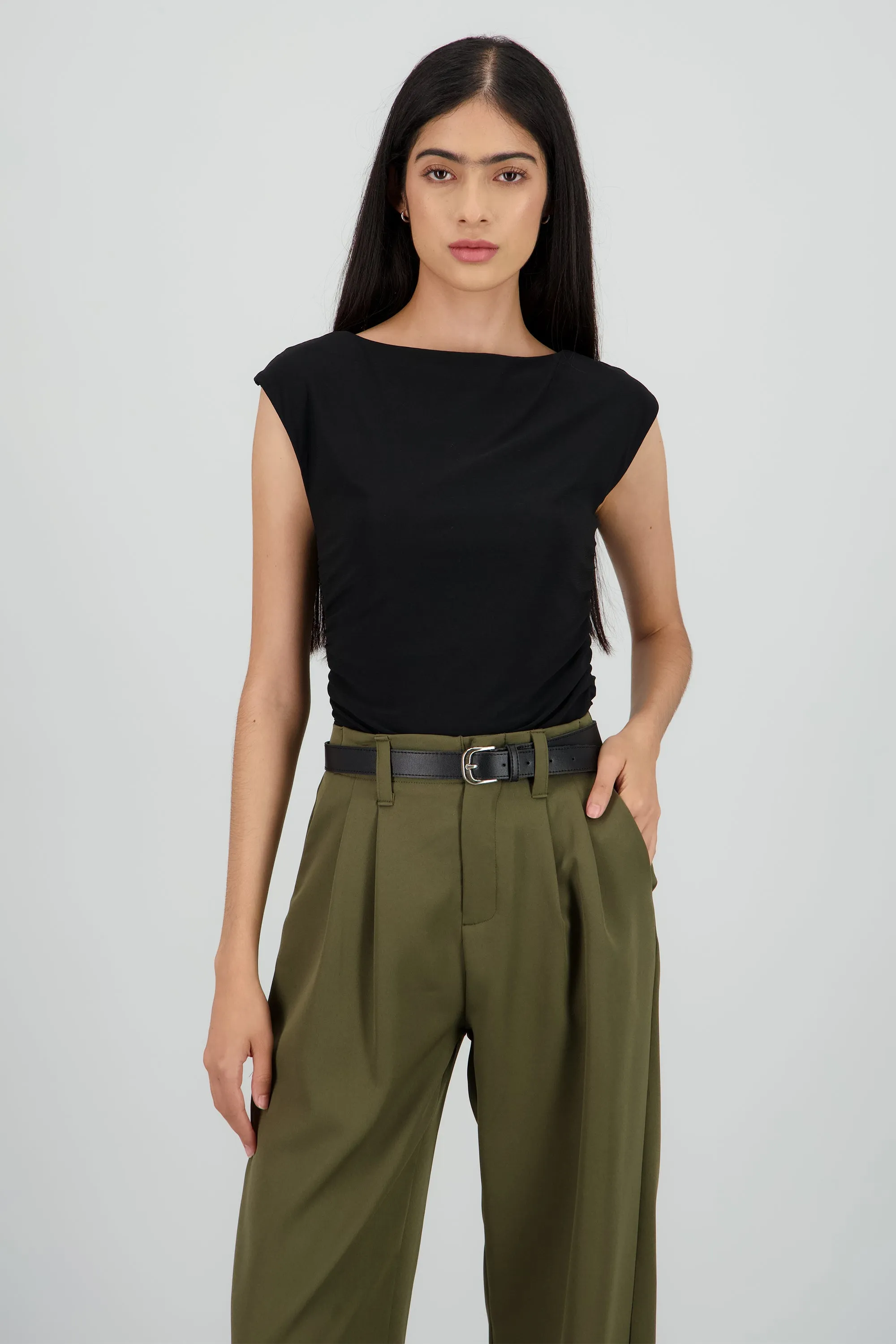 Bodysuit sin manga cuello barco sold by Shasa