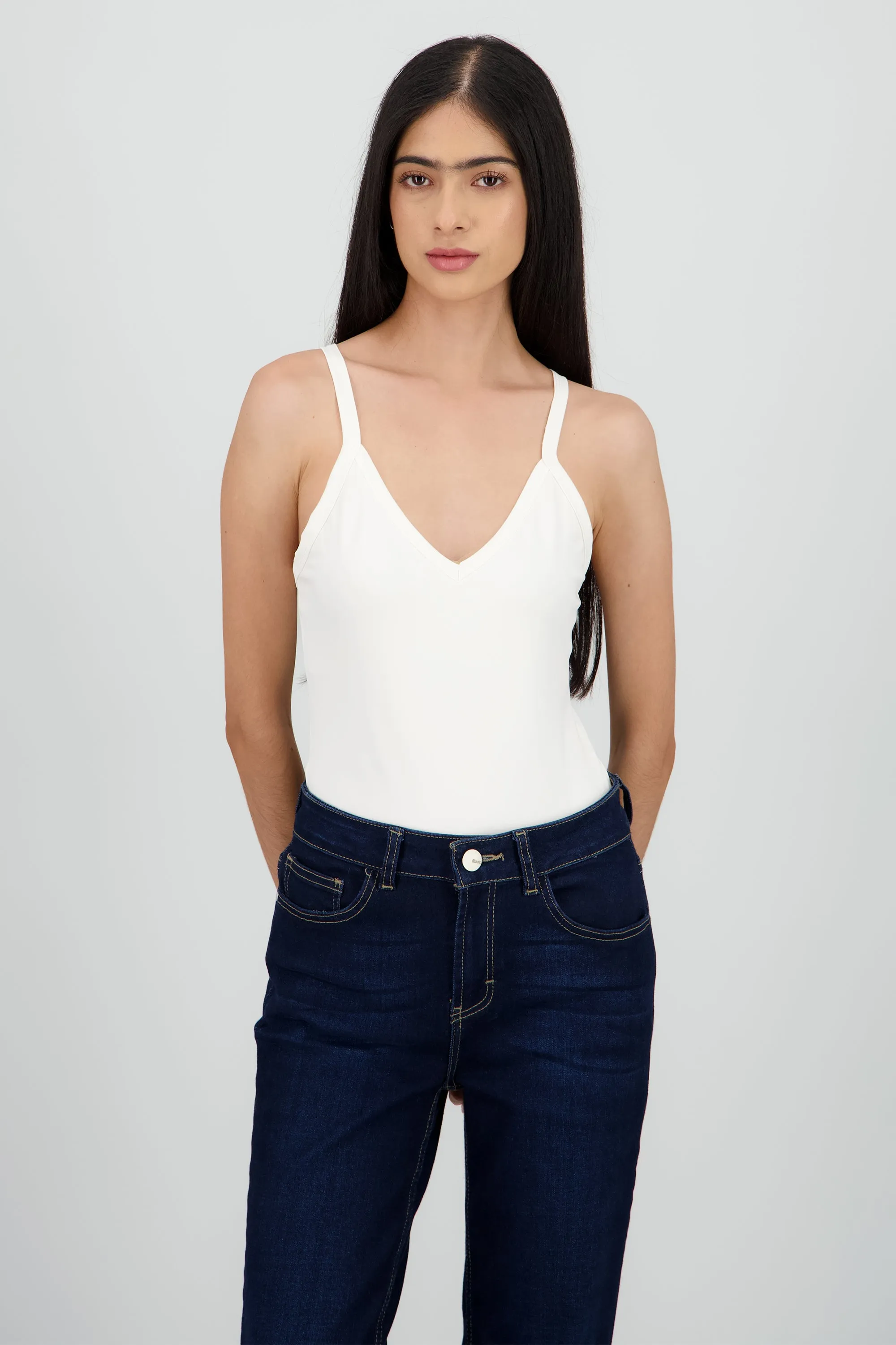 Bodysuit liso escote en v sold by Shasa