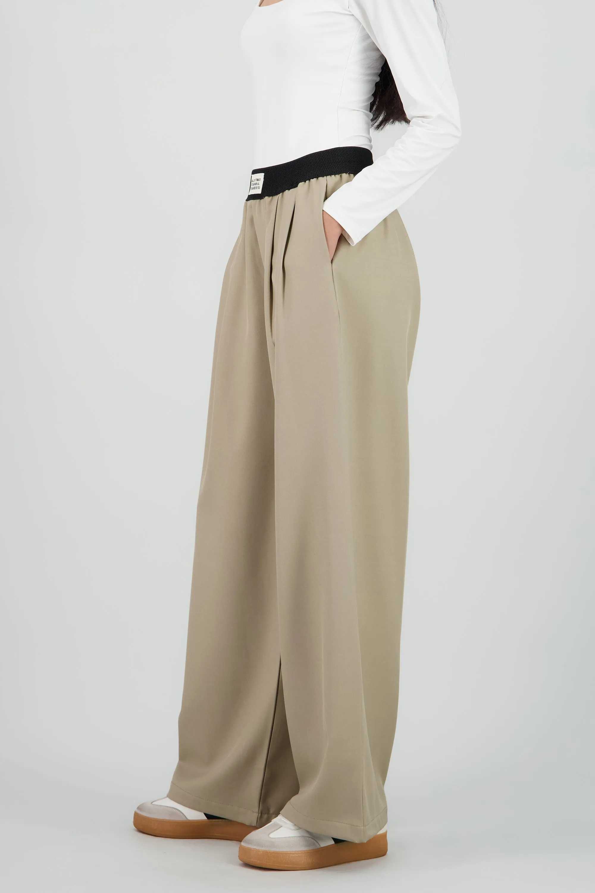Pantalon amplio det resorte sold by Shasa product image thumbnail 3