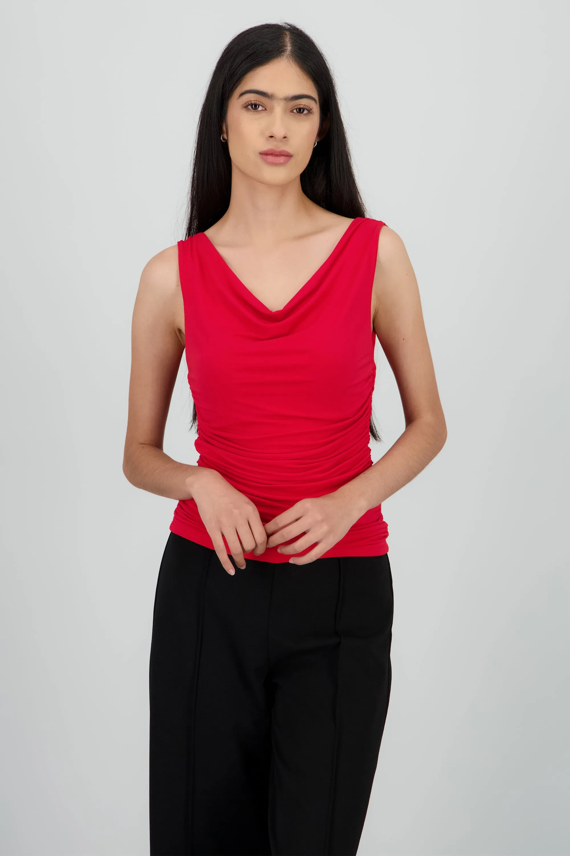 Top tirantes escote cascada espalda sold by Shasa