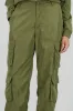 Pants tipo parachute detalle bolsas cargo sold by Shasa