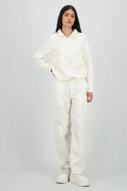 Pants tipo parachute detalle bolsas cargo sold by Shasa