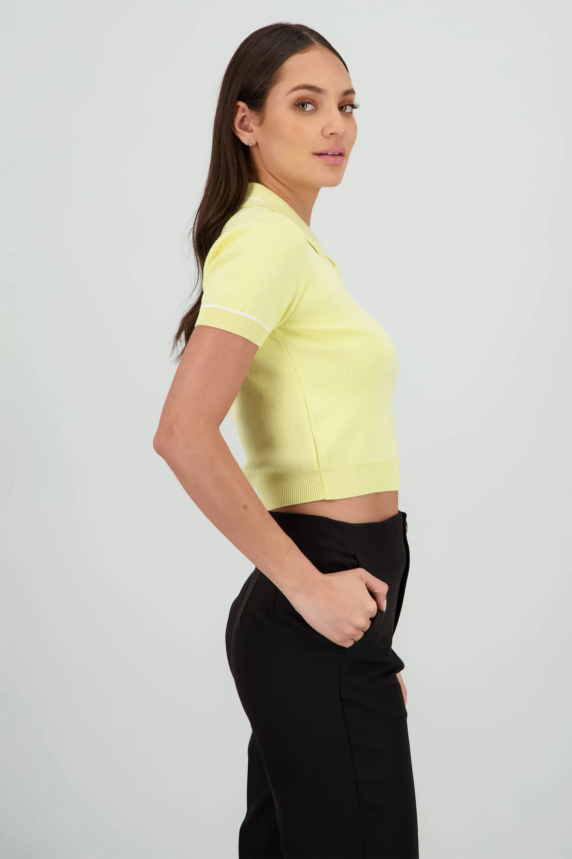 Top cuello camisero contraste sold by Shasa product image thumbnail 3