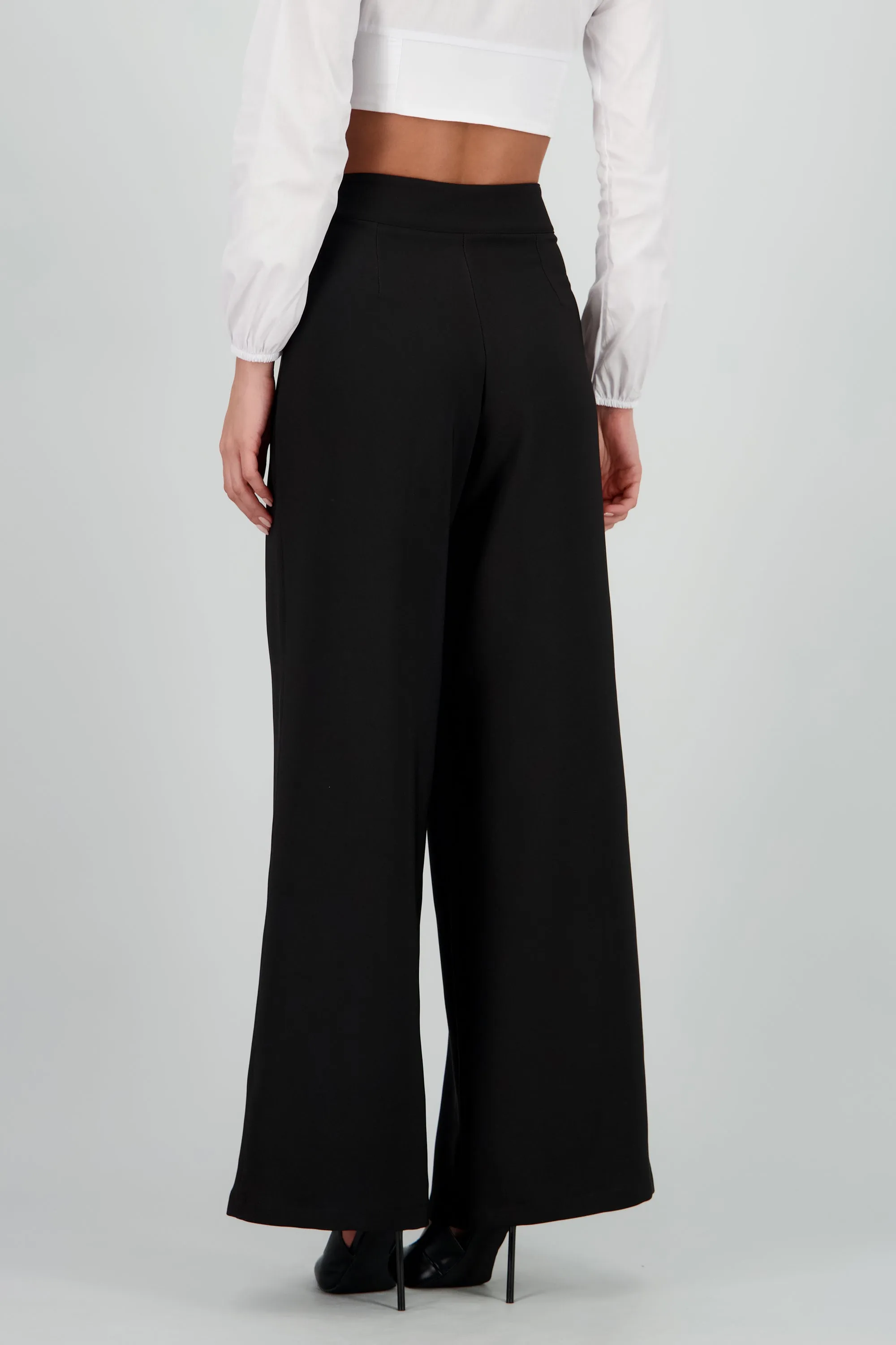 Pantalon amplio det cinturon sold by Shasa product image thumbnail 4