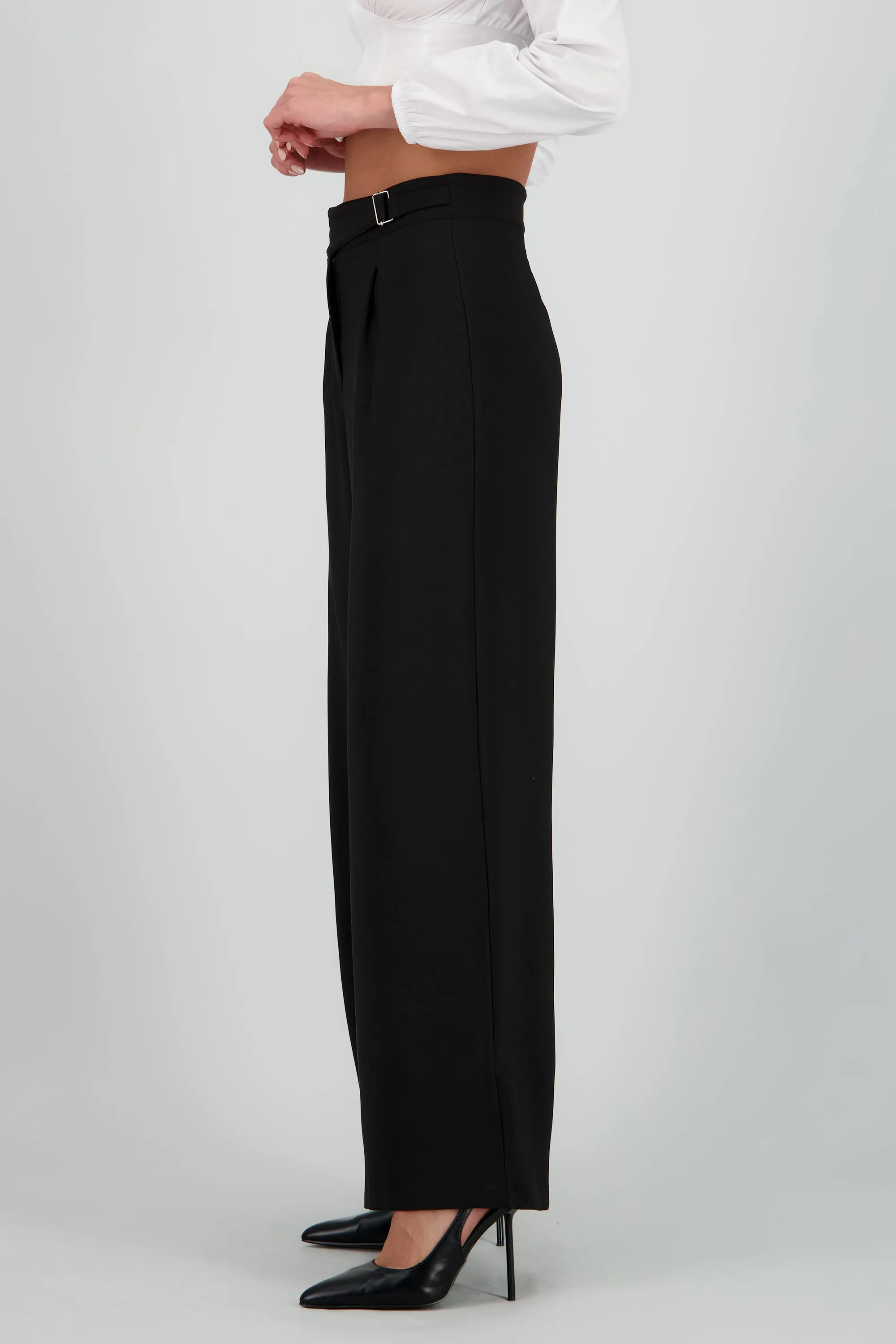 Pantalon amplio det cinturon sold by Shasa product image thumbnail 3