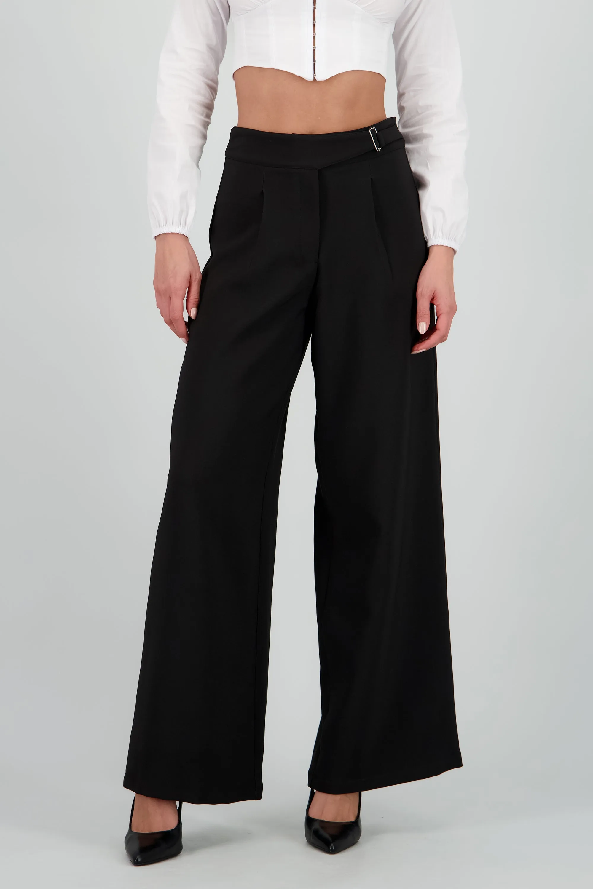 Pantalon amplio det cinturon sold by Shasa product image thumbnail 2