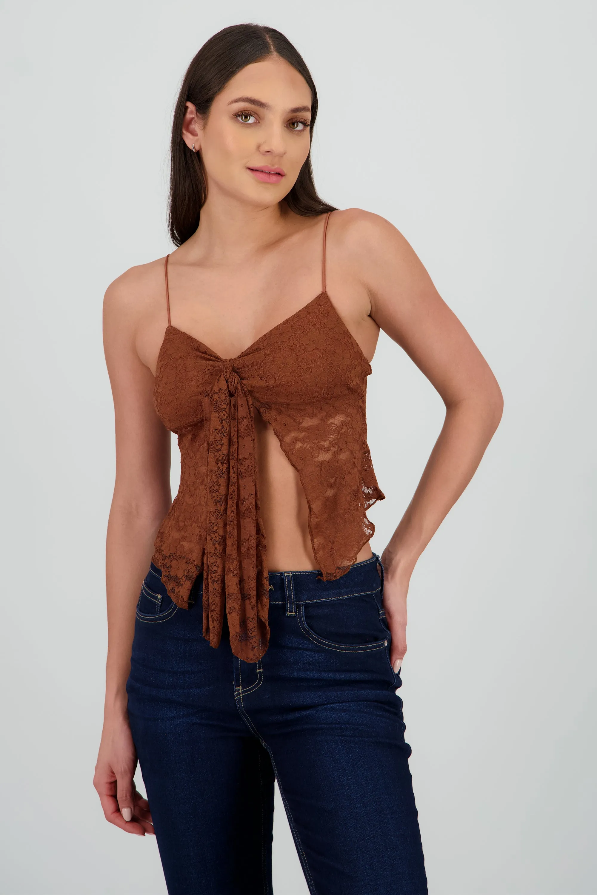 Top encaje nudo sold by Shasa