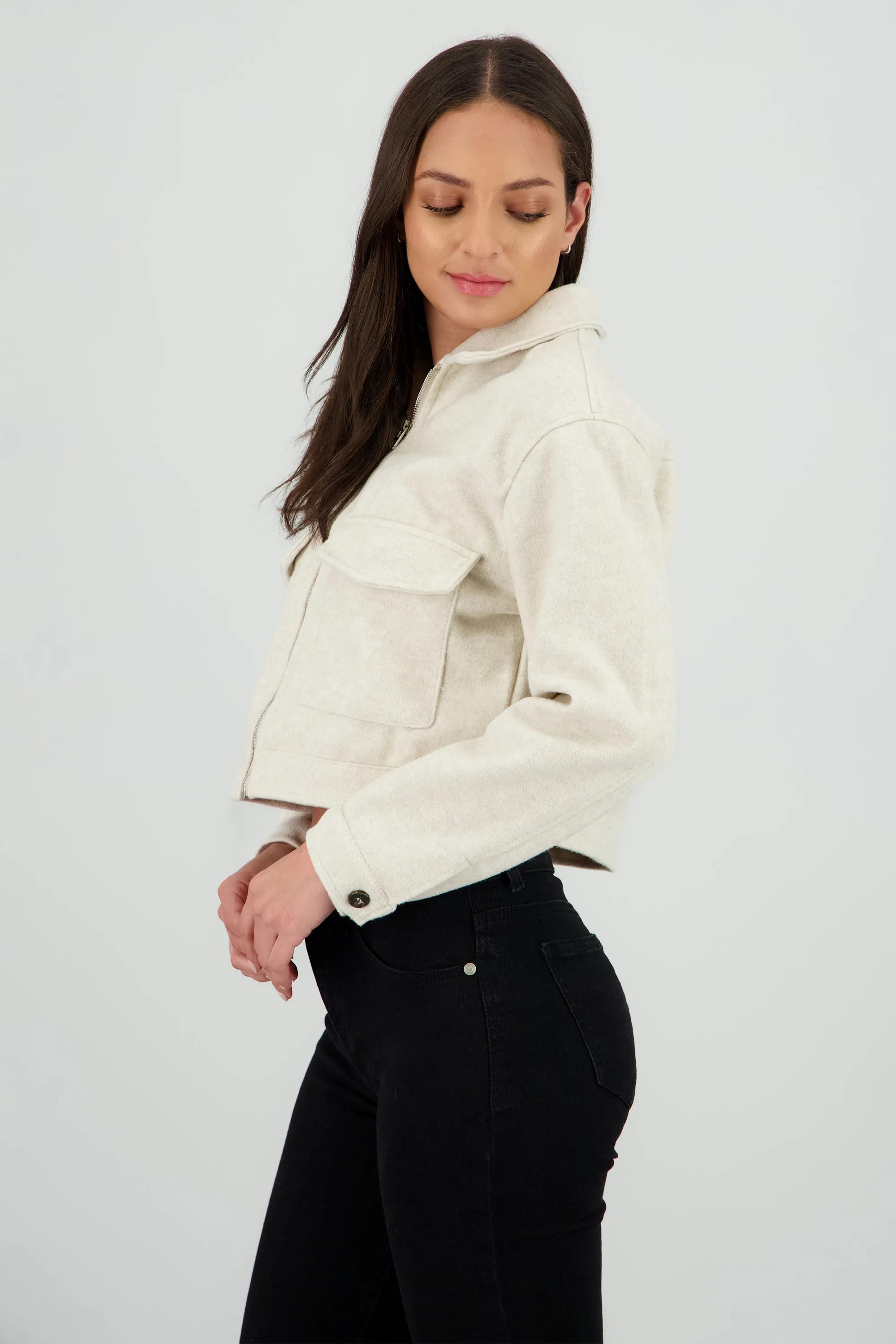 Chamarra con cierre det bolsas sold by Shasa product image thumbnail 3