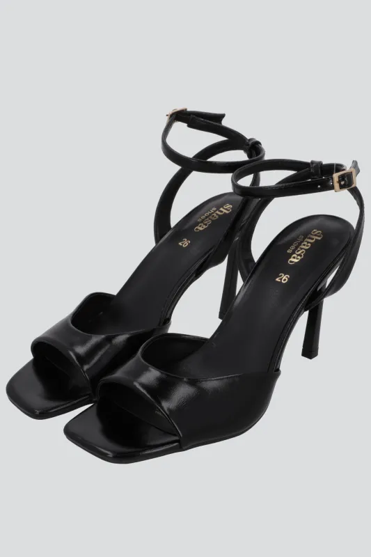 Tacon peep toe pulsera sold by Shasa