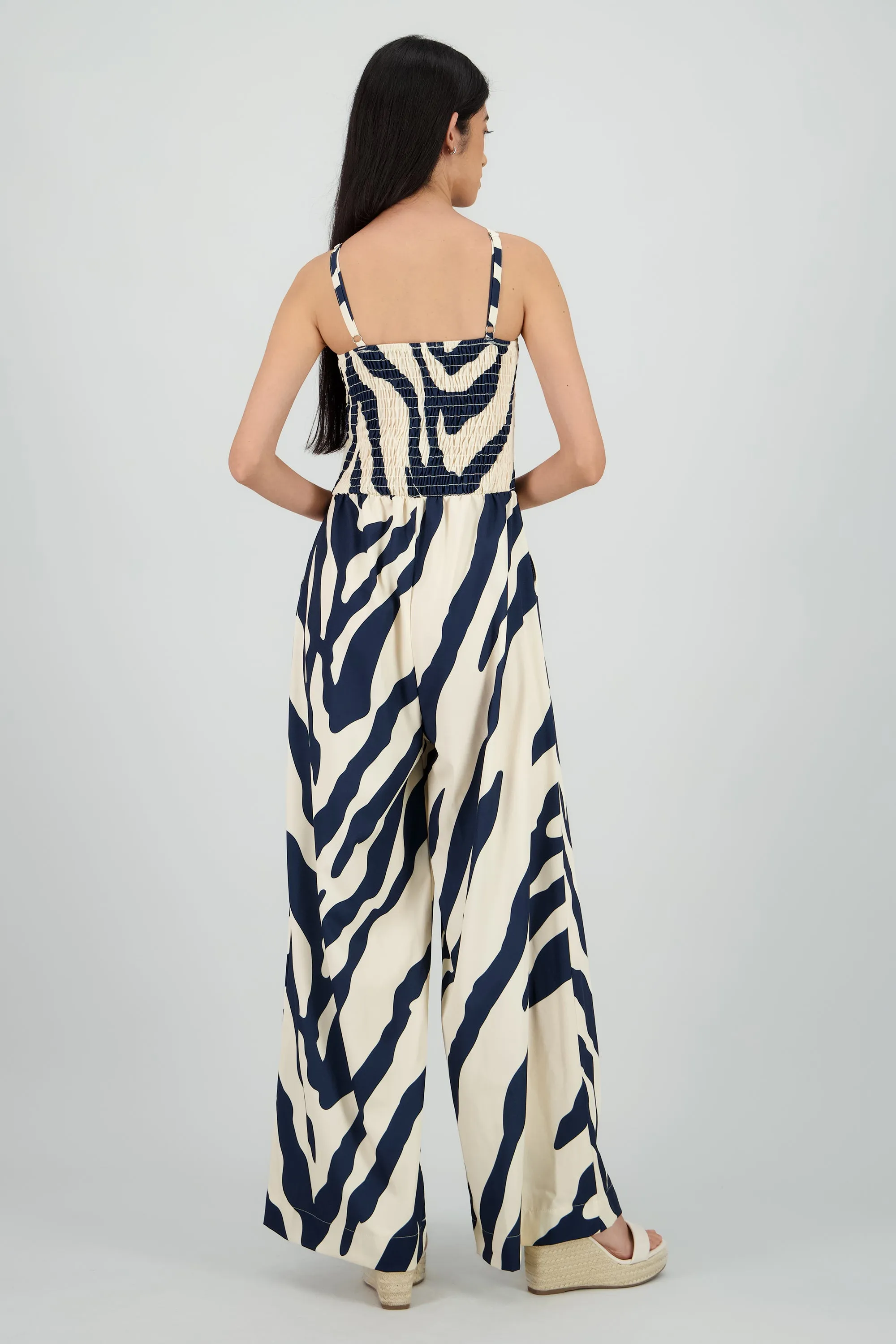 Jumpsuit tirantes estampado detalle nudo sold by Shasa product image thumbnail 4