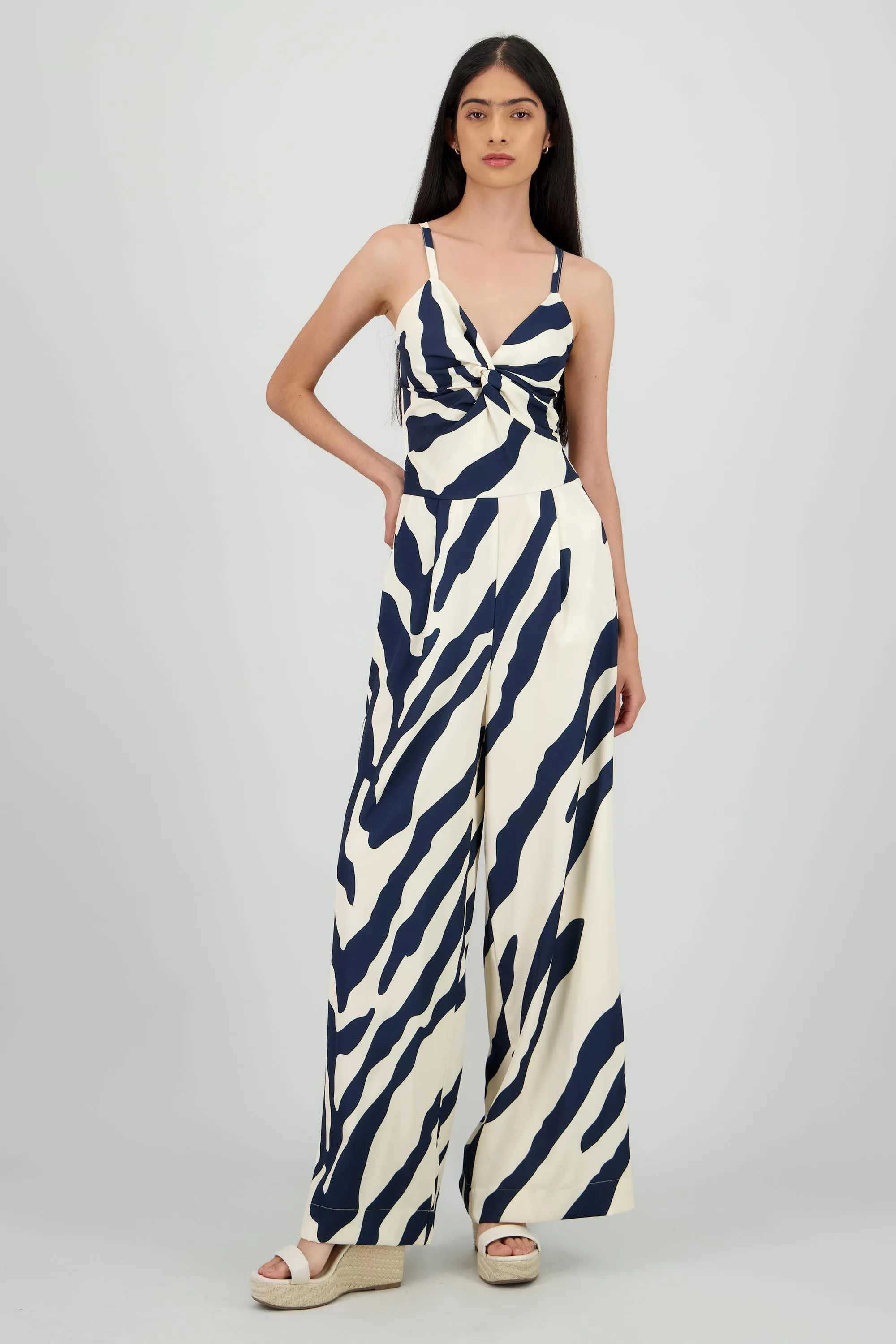 Jumpsuit tirantes estampado detalle nudo sold by Shasa