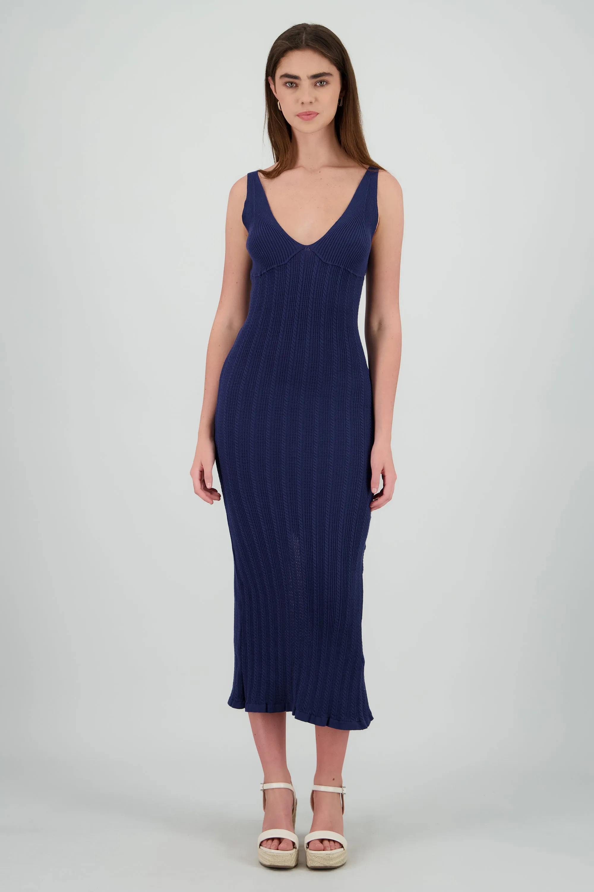 Vestido maxi cuello V sold by Shasa