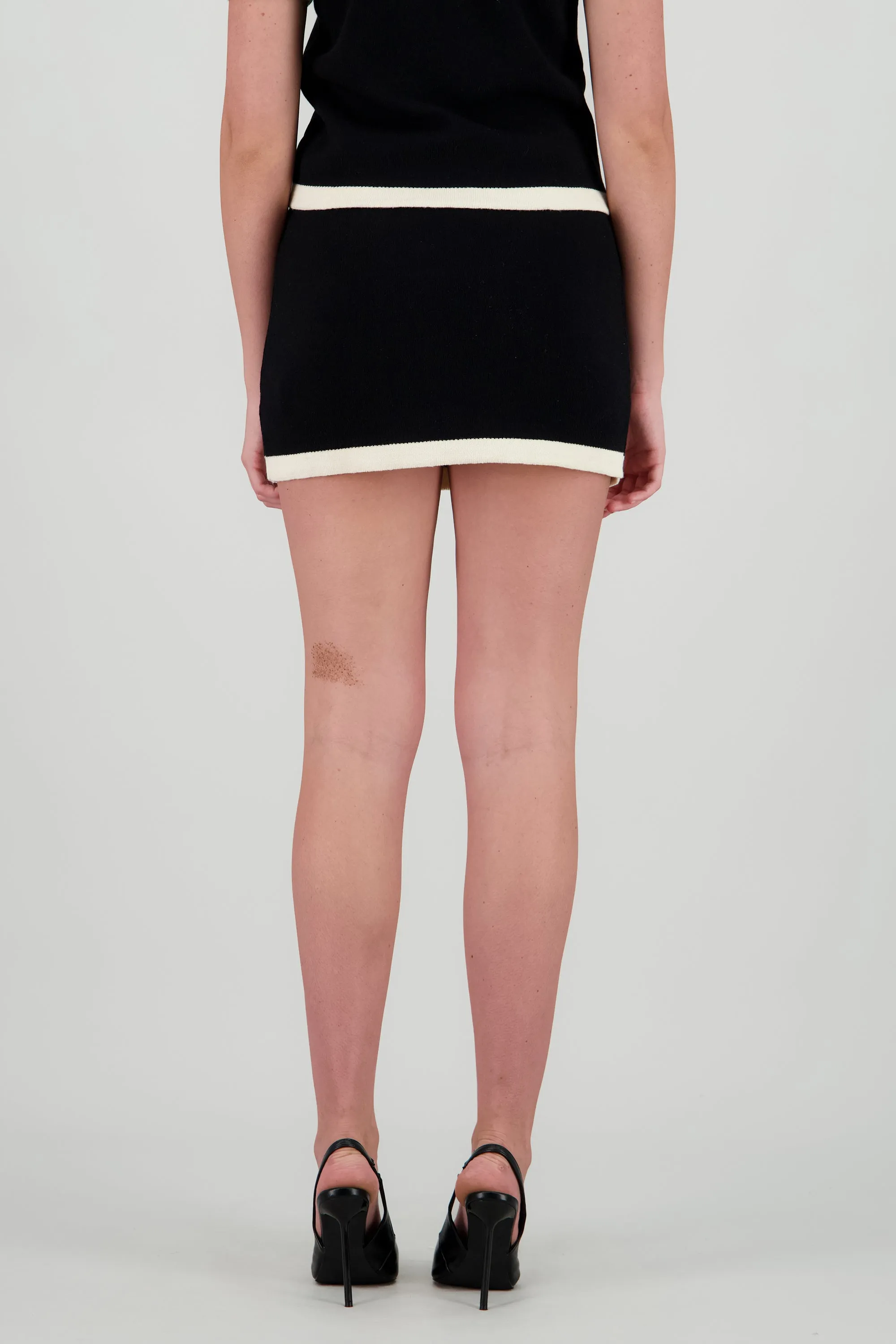 Knit mini falda contraste sold by Shasa product image thumbnail 4