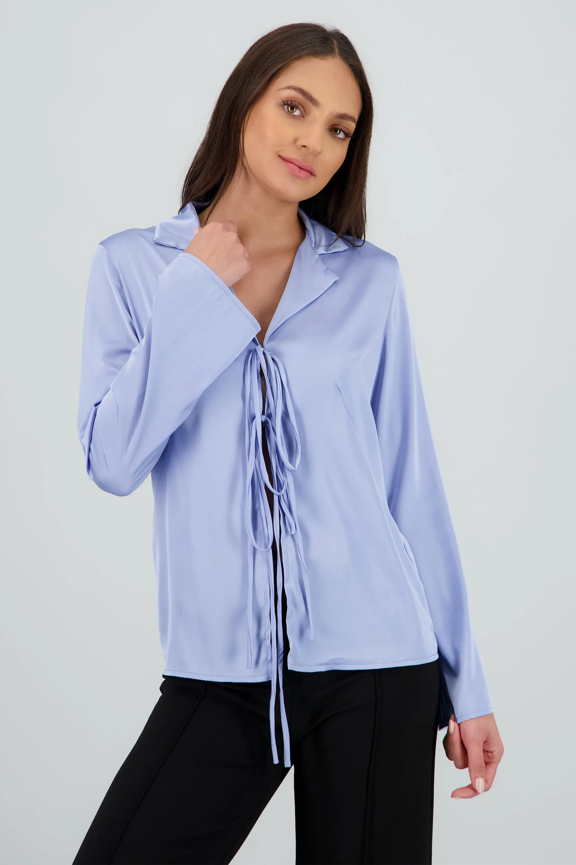 Camisa manga larga det moños sold by Shasa