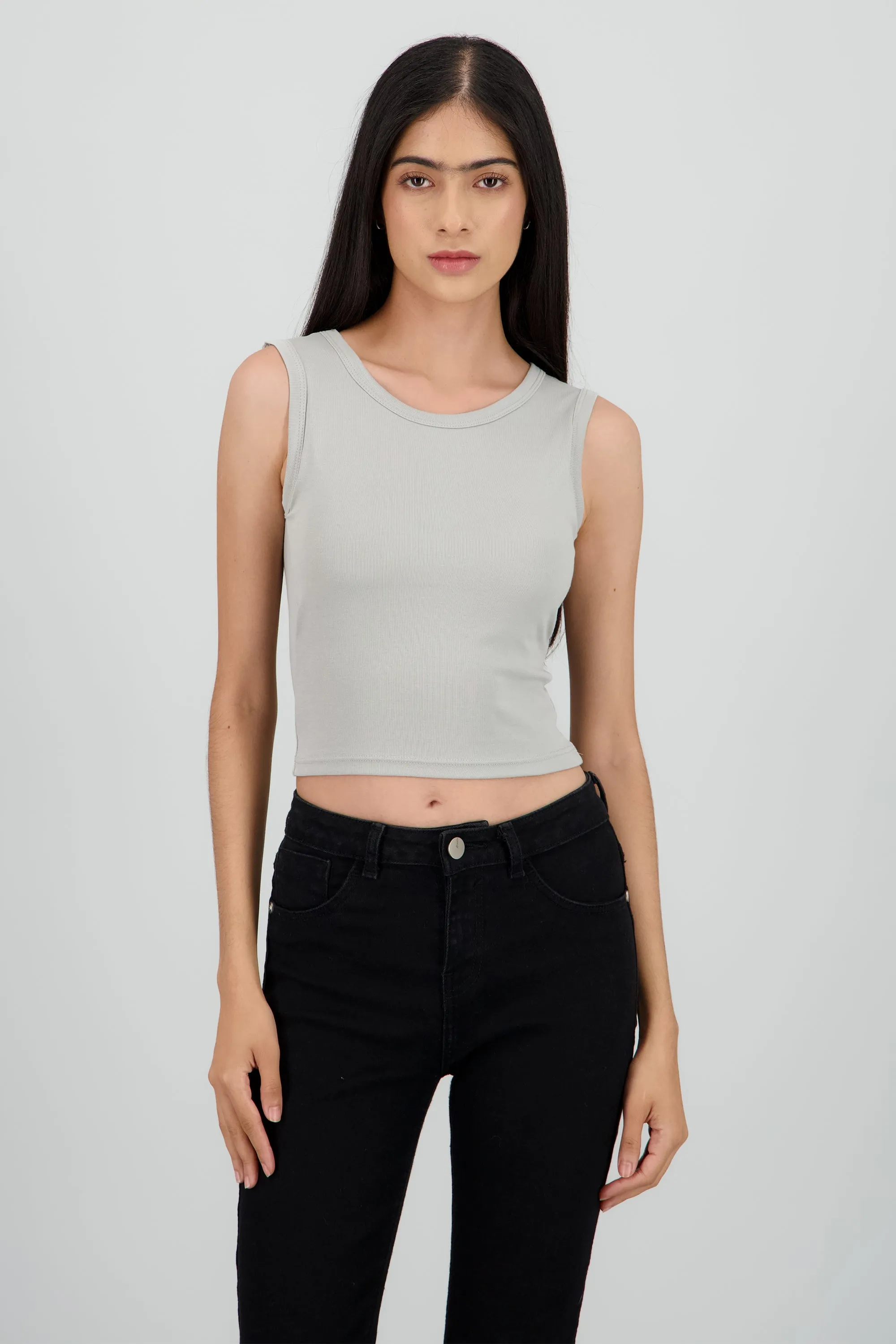 Tank top lisa con copas sold by Shasa