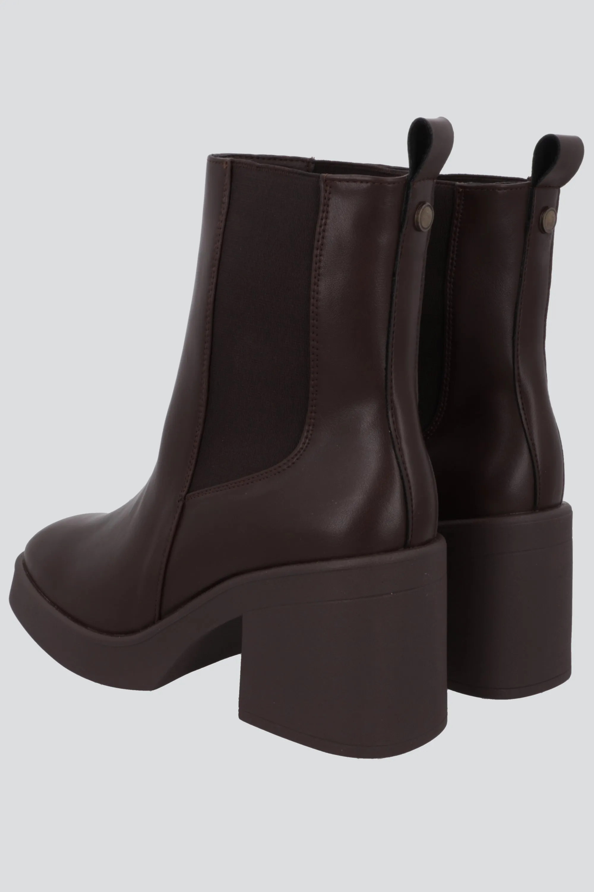 Botin chelsea bajo sold by Shasa product image thumbnail 5