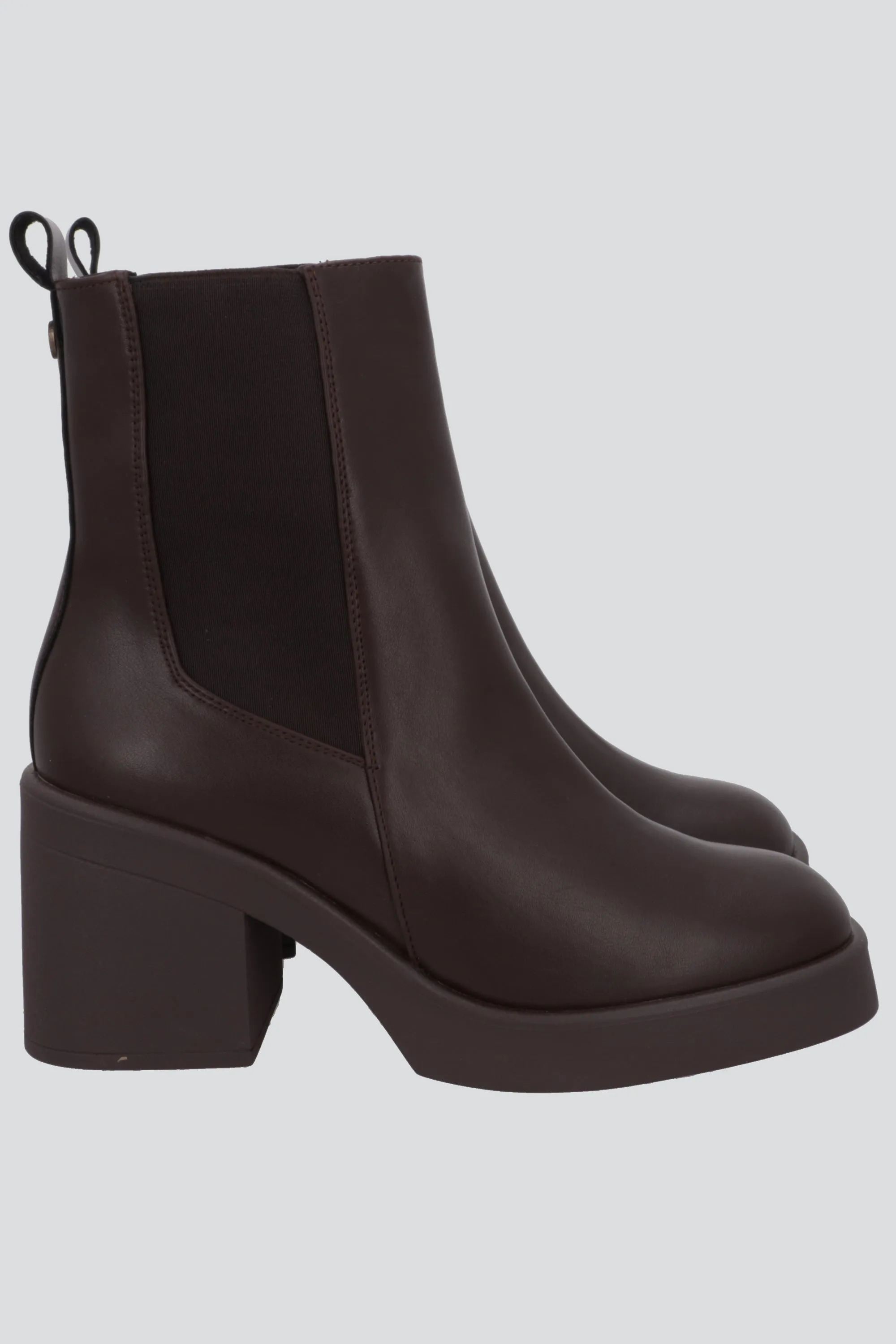 Botin chelsea bajo sold by Shasa product image thumbnail 4