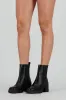 Botin chelsea bajo sold by Shasa