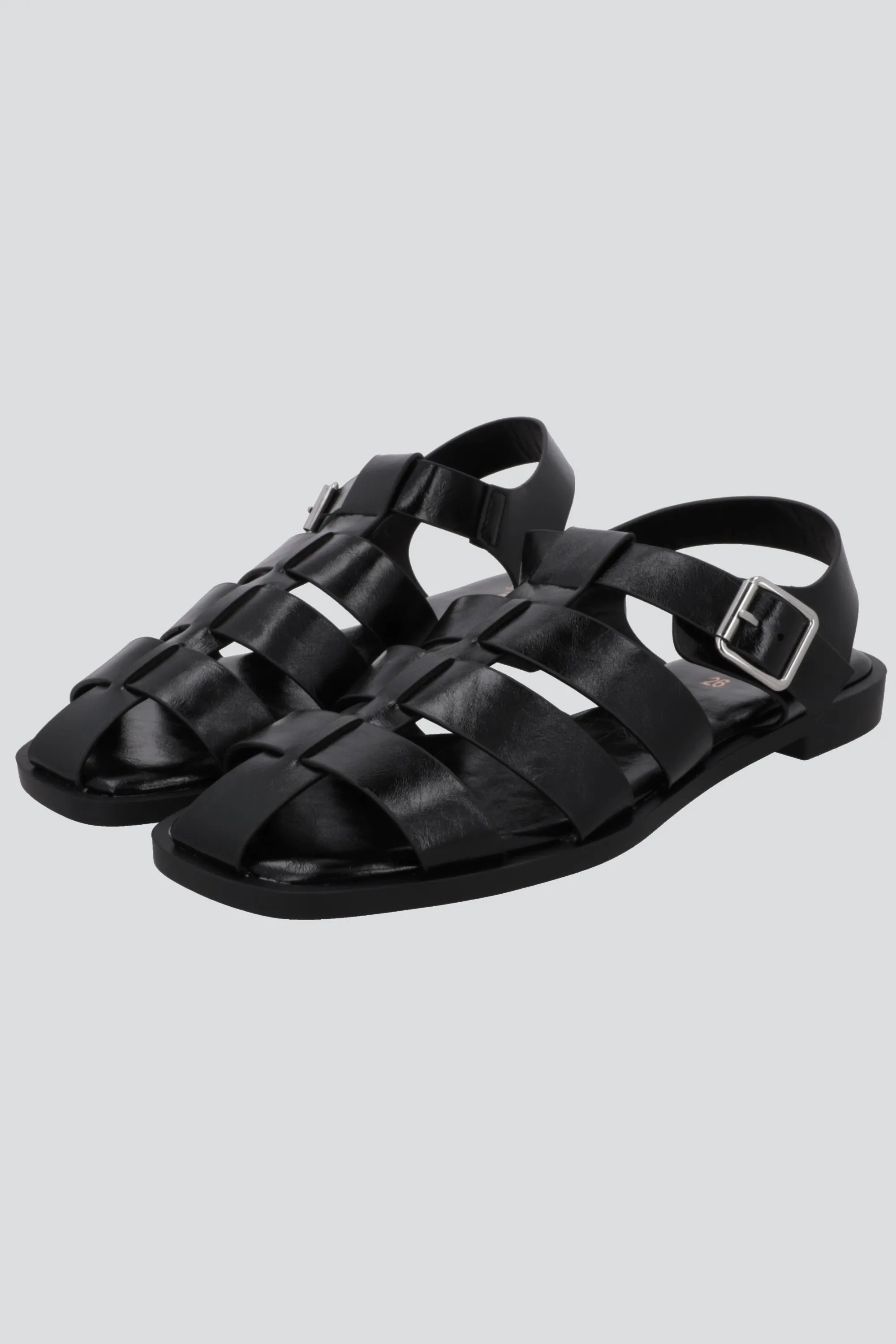 Sandalia cangrejera clasica sold by Shasa