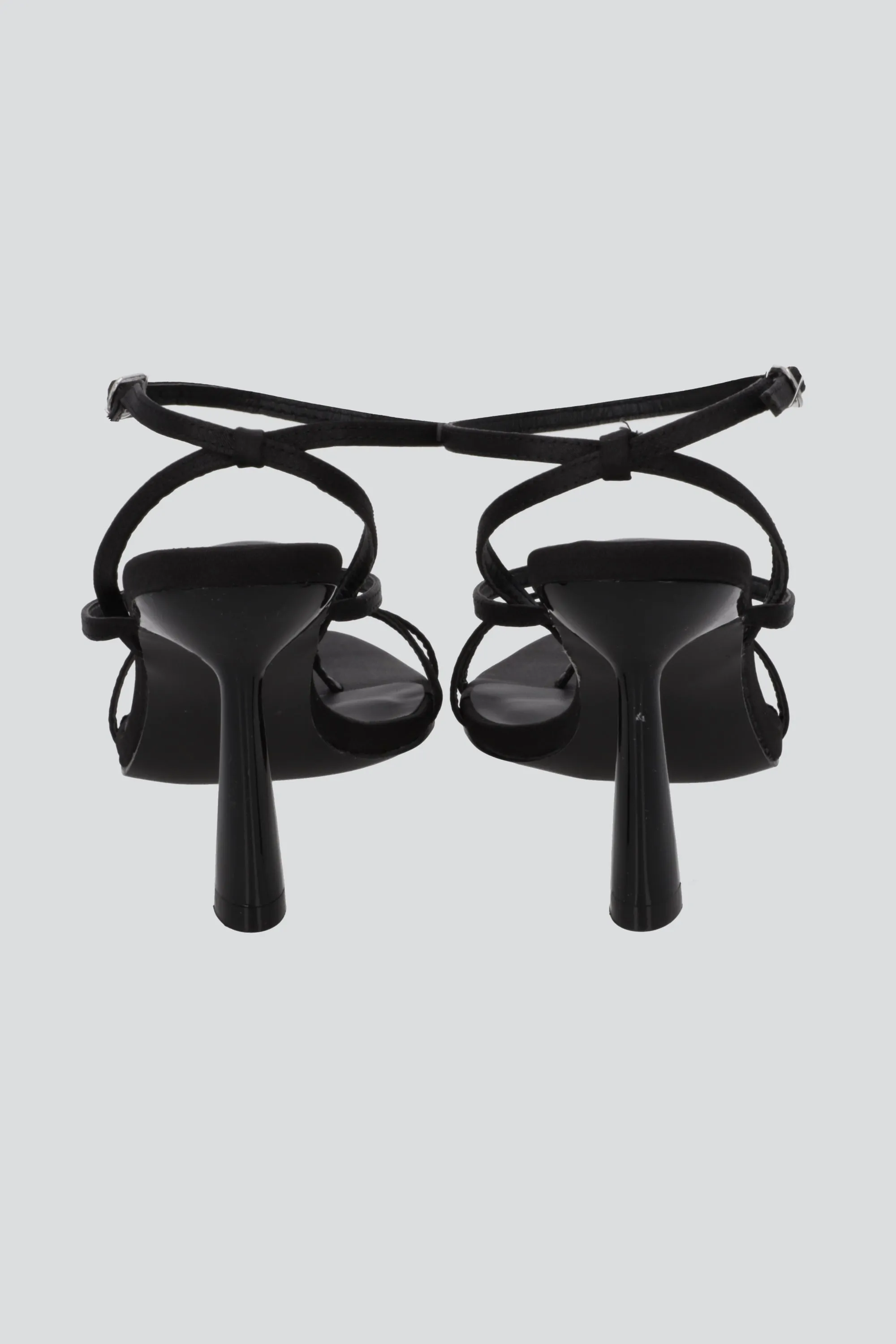 Tacon triple tira pulsera sold by Shasa product image thumbnail 5