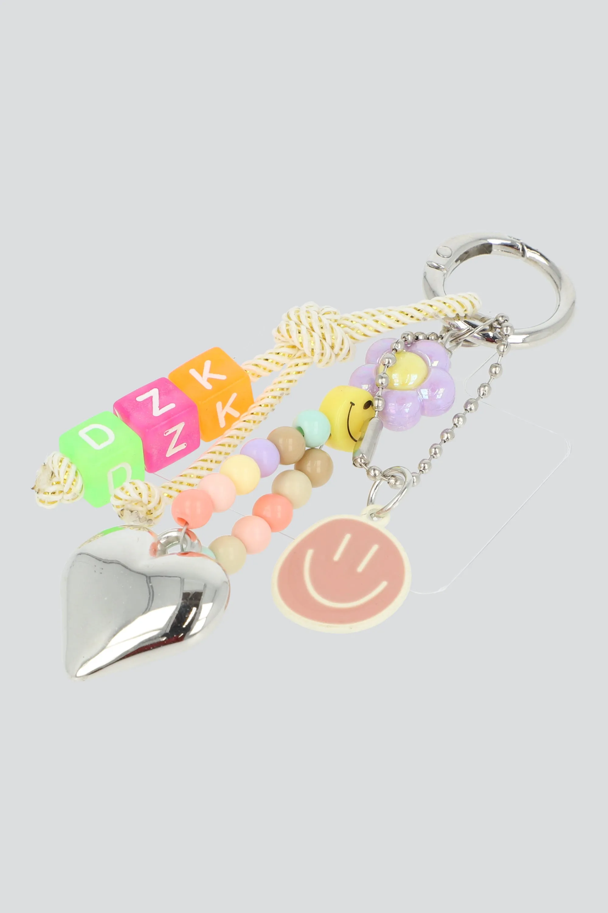 Charm para cel tiras corazon sold by Shasa product image thumbnail 2