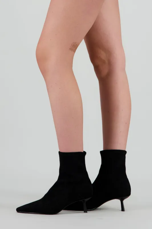 Botin kitten gamucina elastica sold by Shasa