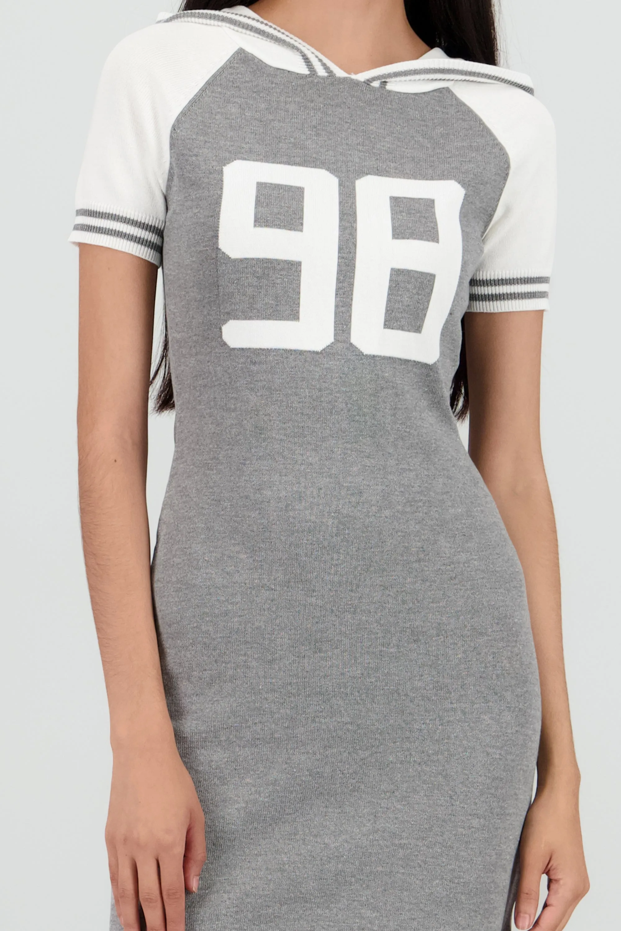 Vestido tejido contraste con gorro sold by Shasa product image thumbnail 5